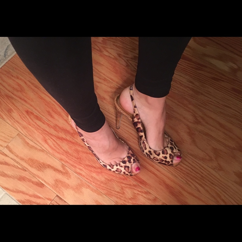 Guess Leopard print heels